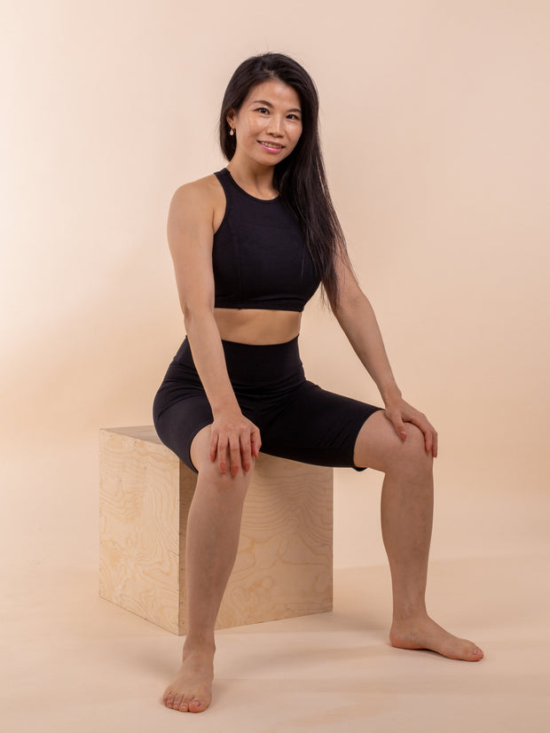 Ydun yoga shorts, black - flowcopenhagen.com